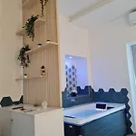 Maruzze Luxury Apartment